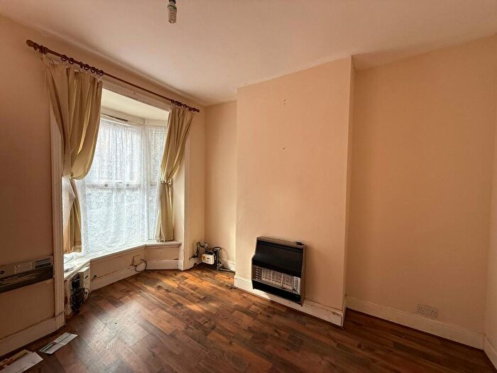 2 Bedroom Terraced House To Rent In Madeley Road, Sparkbrook, B11