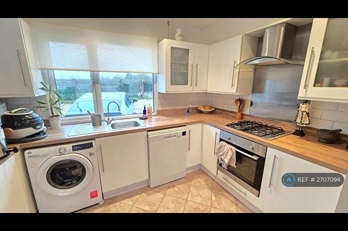 4 Bedroom Semi-Detached House To Rent In Mortimer Road, Grazeley, Reading, RG7