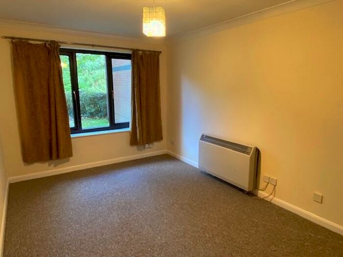 1 Bedroom Flat To Rent In Paynes Road, Southampton, Hampshire, SO15