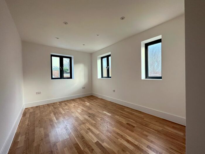 1 Bedroom Flat To Rent In Challenge Close, Harlesden, London, NW10