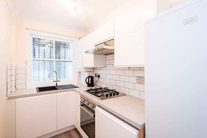 2 Bedroom Flat To Rent In Heath Street, London, NW3