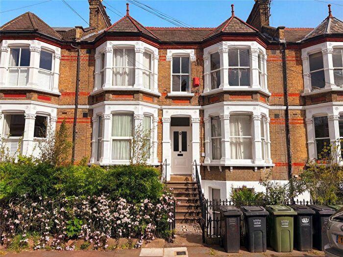 2 Bedroom Flat For Sale In Arbuthnot Road, London, SE14