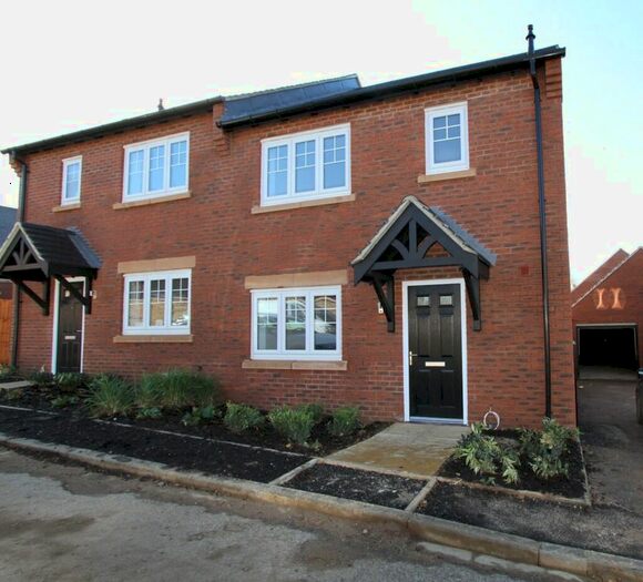 3 Bedroom Semi-Detached House To Rent In Yeoman Close, Bodicote, Oxon OX15