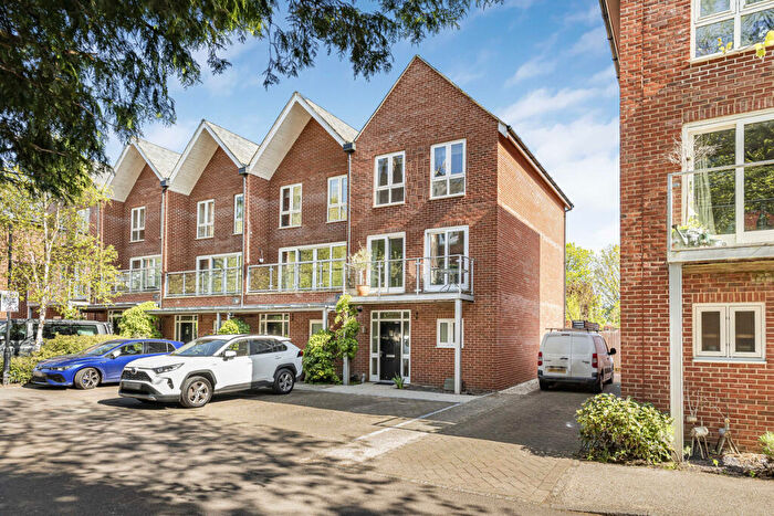 4 Bedroom Town House For Sale In Rotherfield Road, Wallingford, OX10