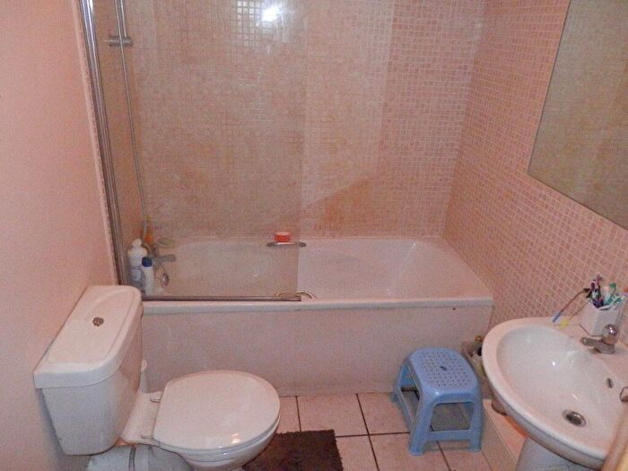 1 Bedroom Flat To Rent In Priory Heights, Dunstable, LU5
