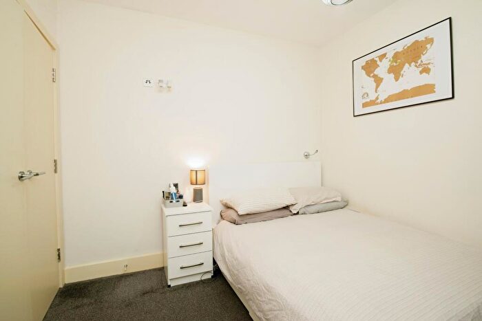 2 Bedroom Apartment To Rent In Wellington House, Lewis Street, CF11