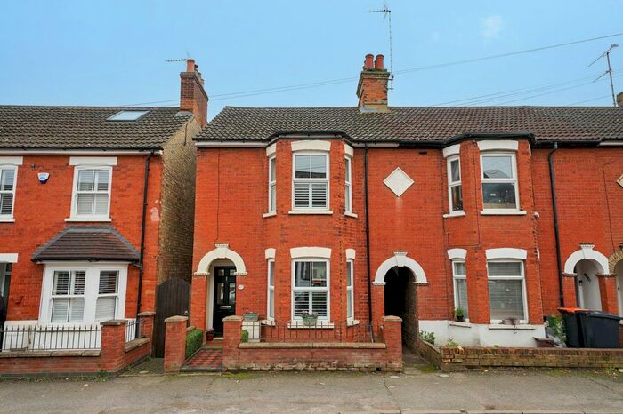 3 Bedroom End Terrace House For Sale In Springfield Road, Linslade, LU7