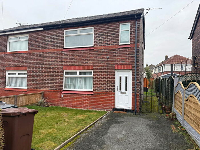 3 Bedroom Semi-Detached House For Sale In Taylor Avenue, Ormskirk, L39