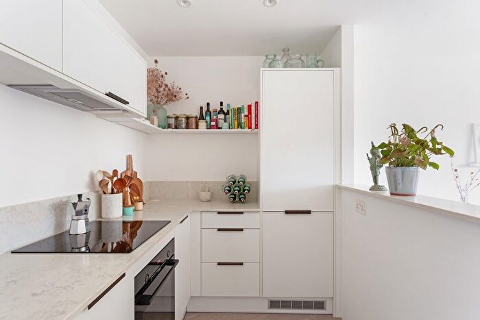 1 Bedroom Flat To Rent In Harry Day Mews, London, SE27