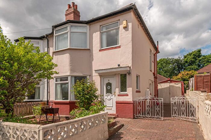 3 Bedroom Semi-Detached House To Rent In Roxholme Avenue, Chapel Allerton, Leeds, LS7