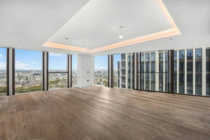 4 Bedroom Flat To Rent In Carnation Way, London, SW8