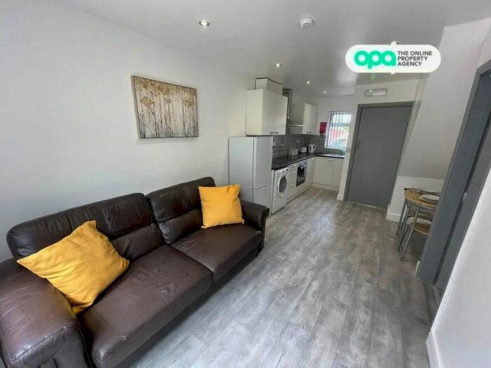 1 Bedroom Flat To Rent In Yenton Grove, Birmingham, B24