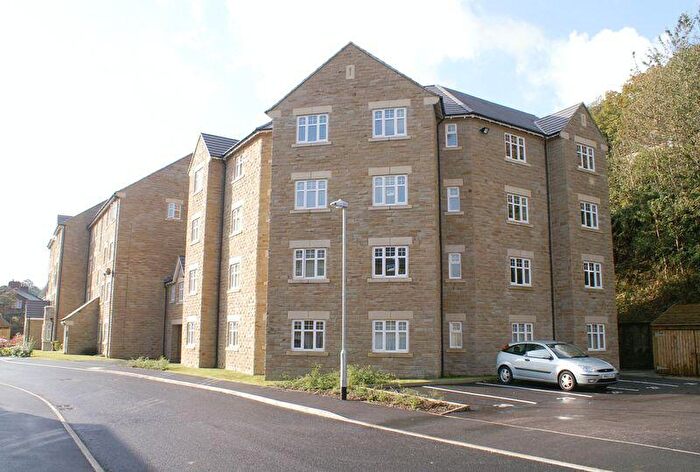 2 Bedroom Apartment To Rent In Silk Mill Chase, Ripponden, HX6