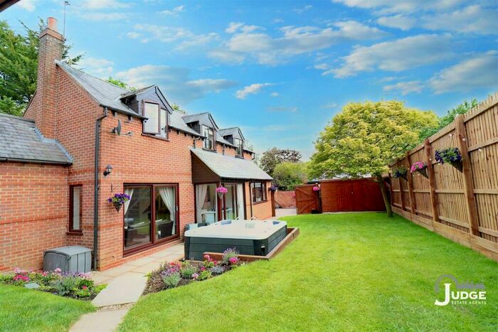 3 Bedroom Detached House For Sale In Chapel House, Green Lane, Seagrave, Loughborough, LE12