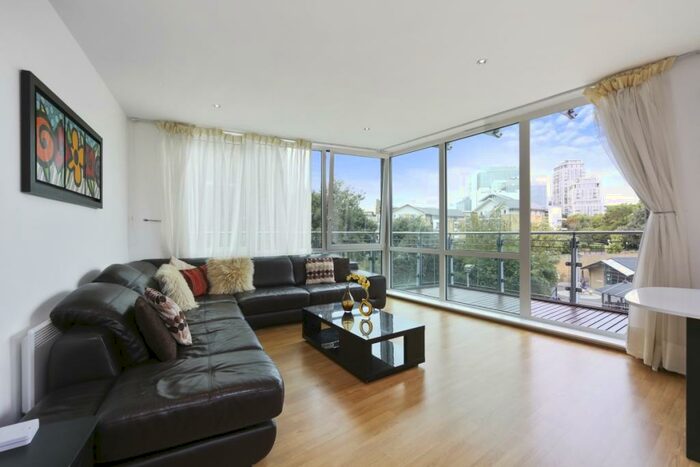 2 Bedroom Flat To Rent In Halcyon Wharf, Wapping High Street, London, E1W