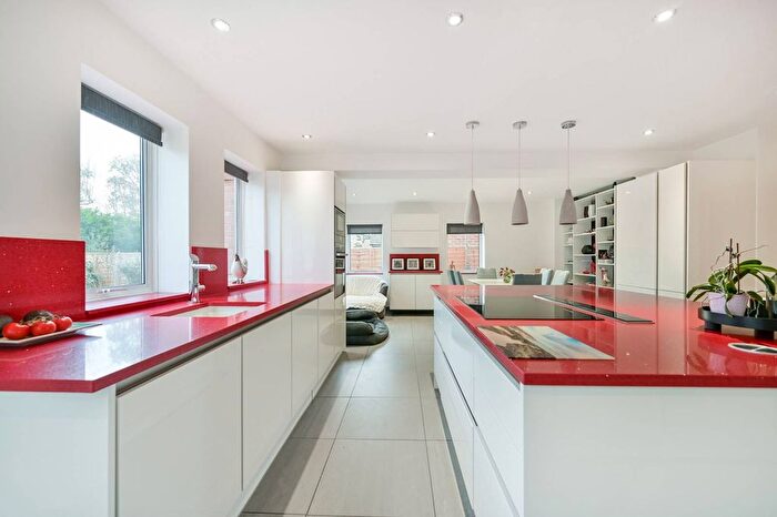 4 Bedroom Detached House For Sale In Huntercombe Lane South, Taplow, Maidenhead, SL6