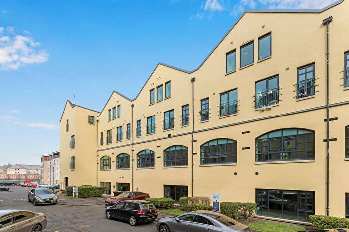 2 Bedroom Flat For Sale In / Papermill Wynd, Bellevue, Edinburgh, EH7