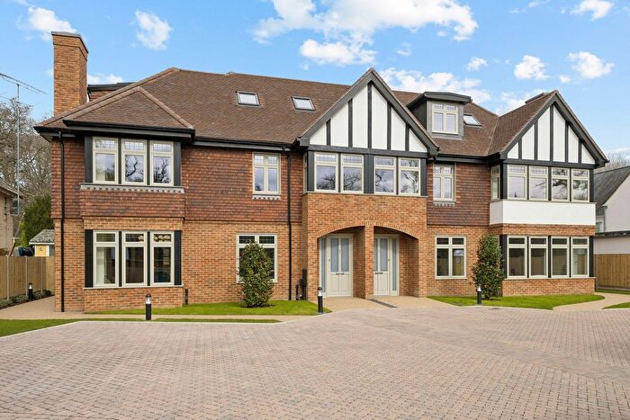 4 Bedroom Town House For Sale In Ronmar Place, Leatherhead Road, Oxshott, KT22