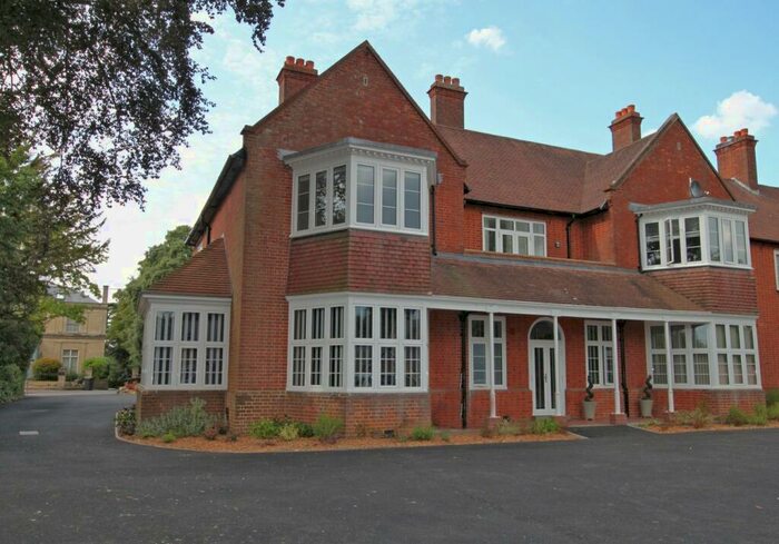 2 Bedroom Property To Rent In Red Gables, Hilperton Road, Trowbridge, BA14