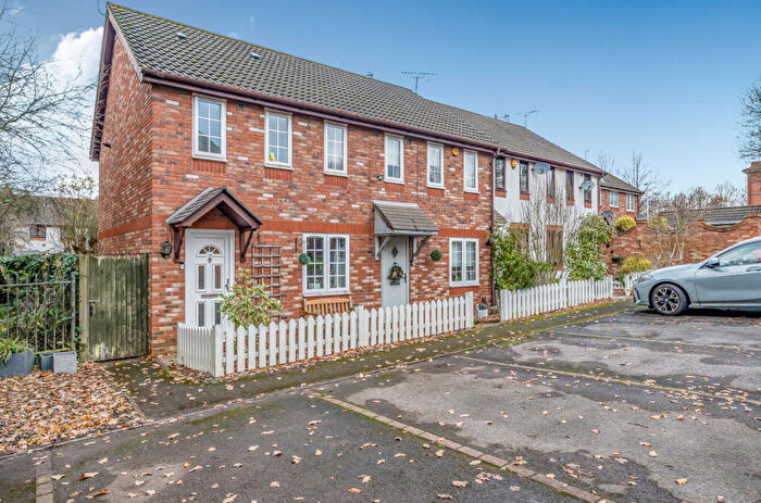2 Bedroom End Of Terrace House For Sale In Sen Close, Bracknell, Berkshire, RG42