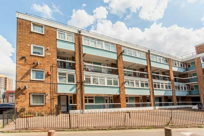 4 Bedroom Maisonette To Rent In Portman Place, London, E2