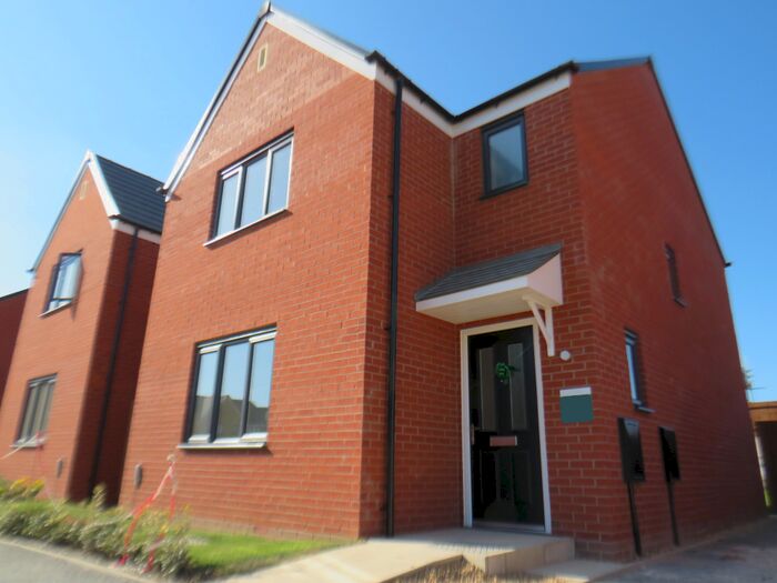 3 Bedroom House To Rent In Westbury Drive, Hampton Gardens, Peterborough, PE7