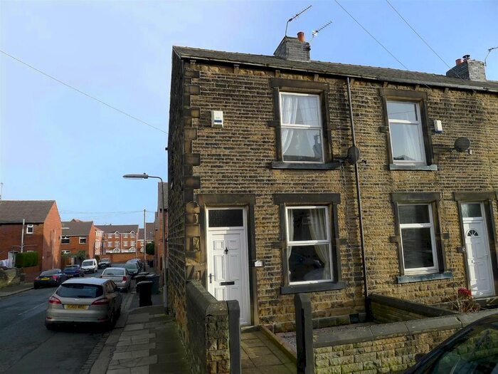 2 Bedroom End Of Terrace House To Rent In Worrall Street, Morley, Leeds, LS27