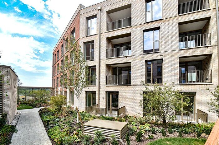 1 Bedroom Flat To Rent In Appleton Way, Eddington, CB3