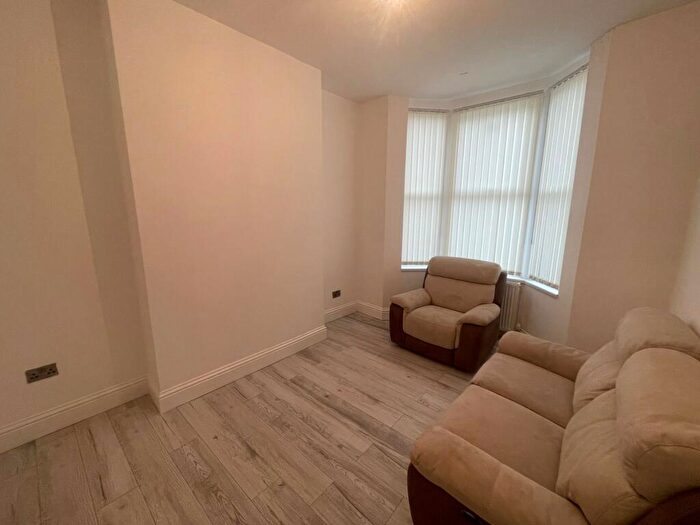 5 Bedroom House To Rent In Admiral Street, Liverpool, L8