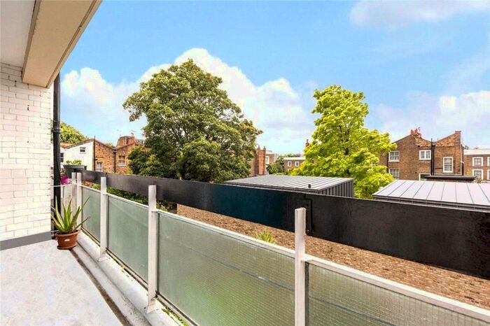 3 Bedroom Apartment To Rent In Warley House, Mitchison Road, Canonbury, London, N1