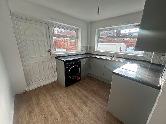 4 Bedroom End Terrace House To Rent In Clifford Street, Sunderland, SR4