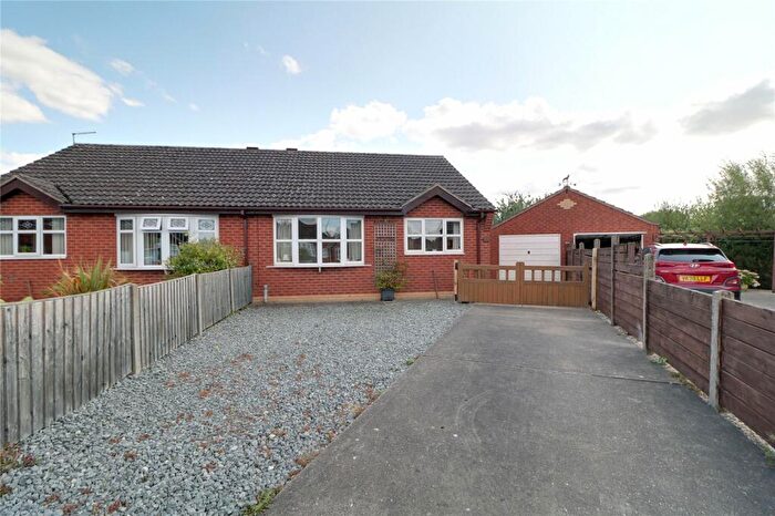 2 Bedroom Bungalow For Sale In Kingsdale, Scunthorpe, Lincolnshire, DN17
