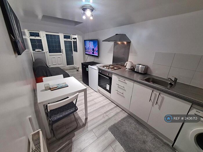 1 Bedroom Flat To Rent In Newbury Park, Ilford, IG2