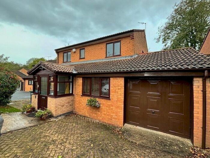 4 Bedroom Property To Rent In Tynedale Close, Oadby, Leicester, LE2