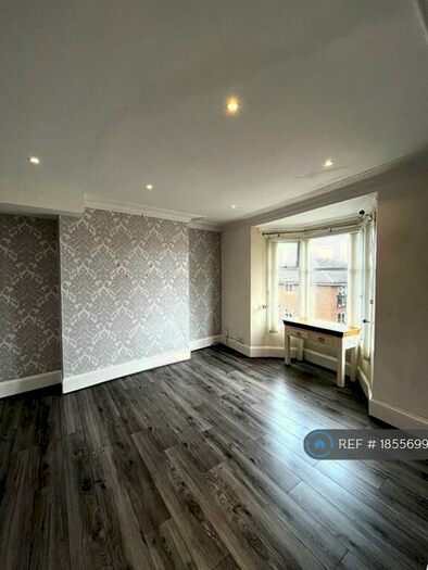 3 Bedroom Maisonette To Rent In Hunters Terrace, South Shields, NE33