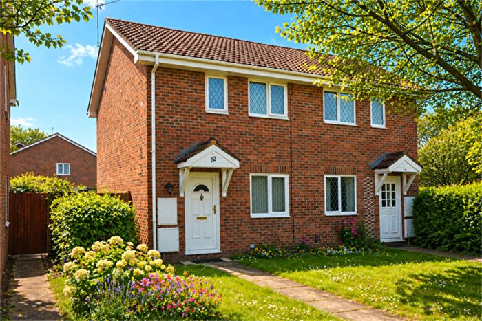 2 Bedroom House For Sale In The Willows, Caversham, Reading, RG4