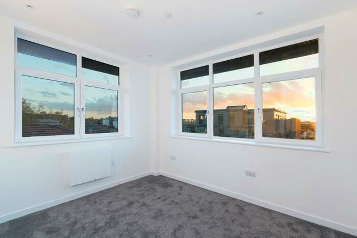 Apartment To Rent In Camberley, Surrey, GU15