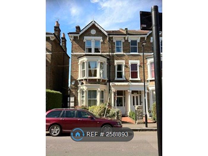 1 Bedroom Flat To Rent In Montrell Road, London, SW2