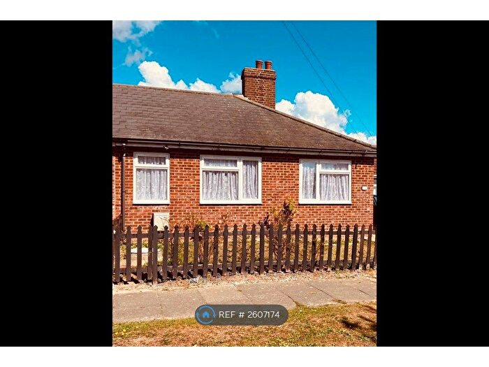 2 Bedroom Bungalow To Rent In Dulwich Road, Holland-On-Sea, Clacton-On-Sea, CO15