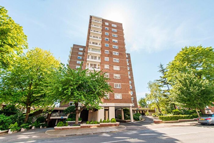 2 Bedroom Flat To Rent In Boundary Road, London, NW8