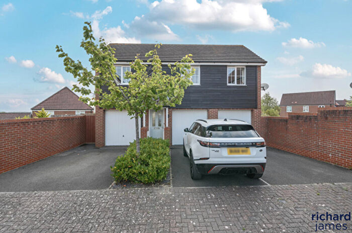 2 Bedroom Coach House For Sale In Roundhouse Drive, Swindon, SN4