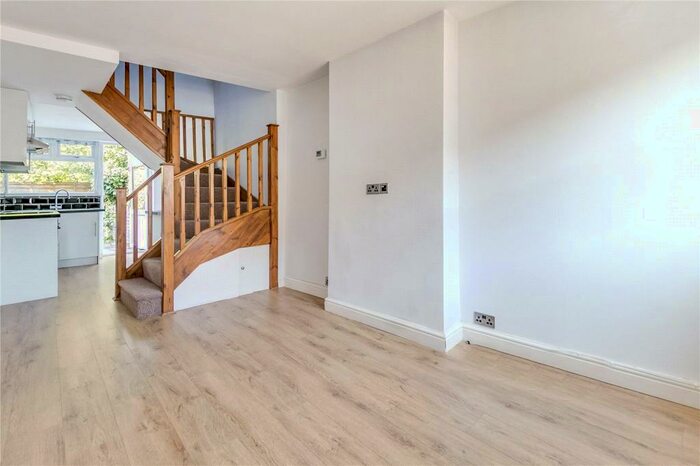1 Bedroom House To Rent In Lorne Road, London, N4