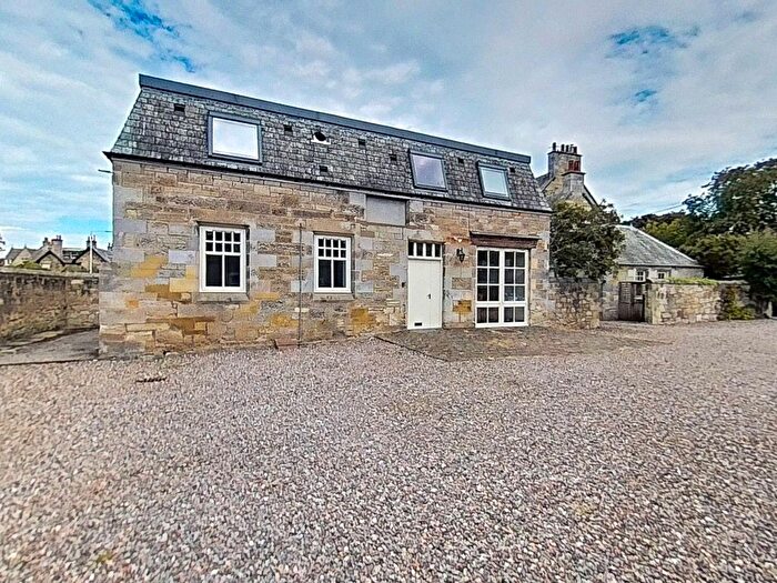 2 Bedroom Flat To Rent In Hepburn Gardens, St Andrews, Fife, KY16