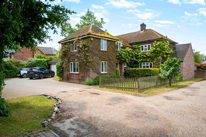 4 Bedroom Detached House For Sale In Boxted Road, Mile End, Colchester, CO4