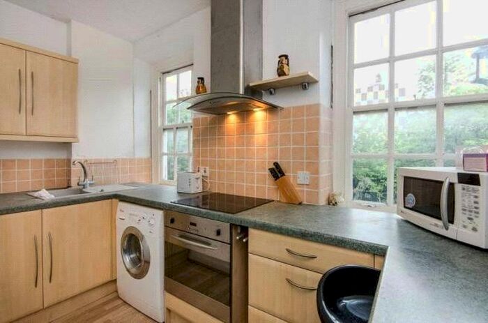 Studio To Rent In Vincent Street, Pimlico, London SW1P