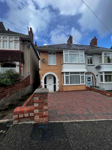 3 Bedroom House To Rent In Clearmount Road, Weymouth, DT4