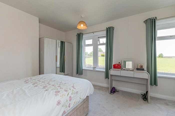 2 Bedroom Terraced House For Sale In Paris, Scholes, Holmfirth, HD9