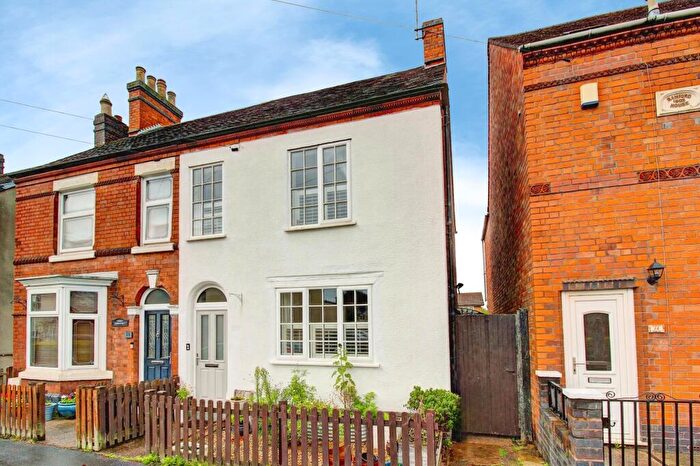 3 Bedroom Semi-Detached House For Sale In Bamford Street, Tamworth, B77