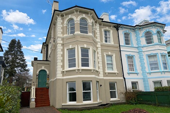1 Bedroom Flat For Sale In Barton Villas, Dawlish, EX7