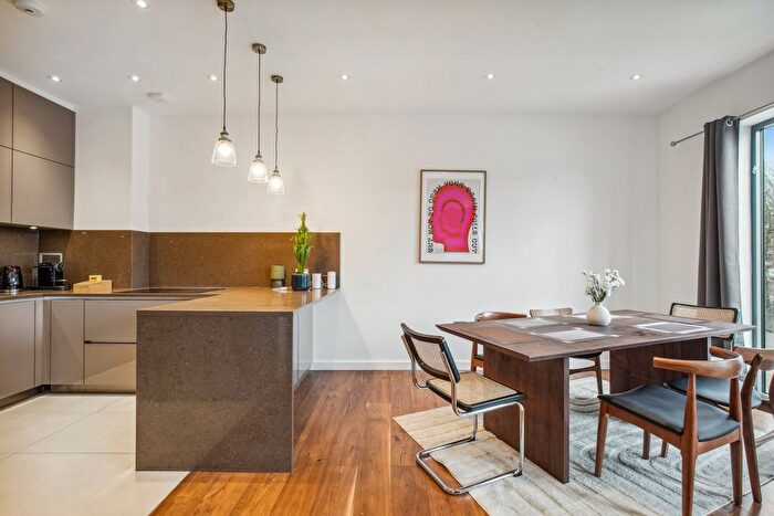 5 Bedroom Terraced House To Rent In Gunnersbury Mews, Gunnersbury, W4